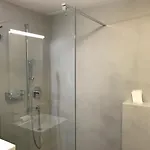 康纳德酒店