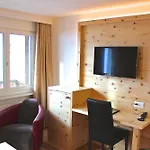 康纳德酒店 施库尔