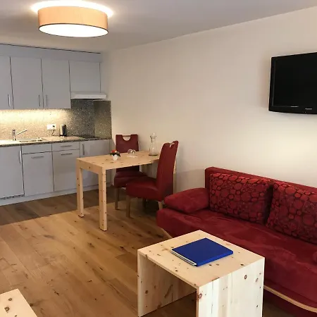 Conrad 3*