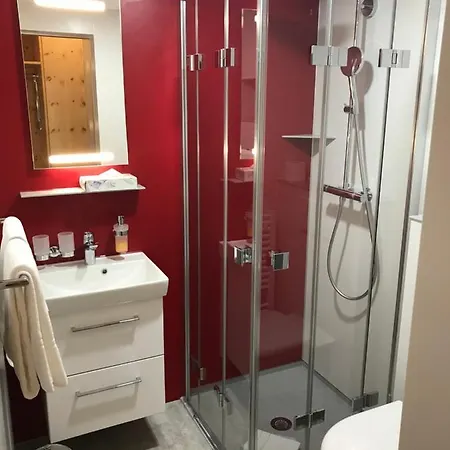 Conrad 3*
