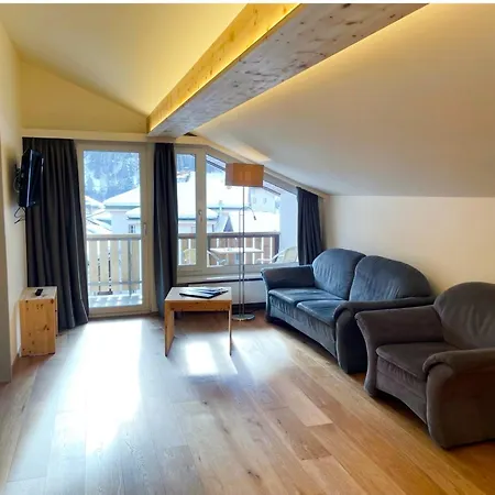 Conrad 3* Скуоль