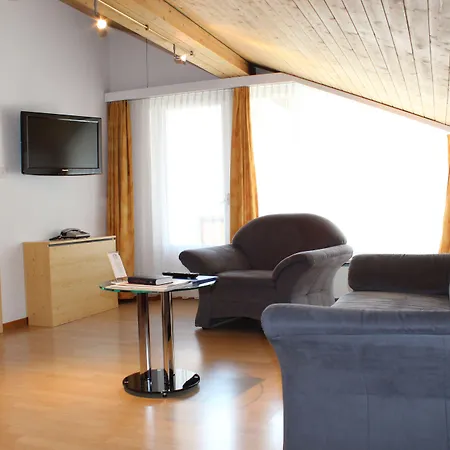 Ξενοδοχείο Conrad 3*